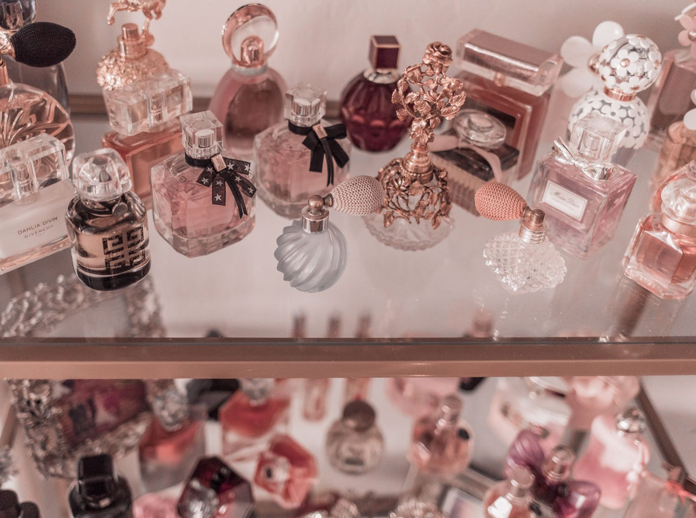A Symphony of Scents: Mastering the Art of Selecting Perfumes for Women